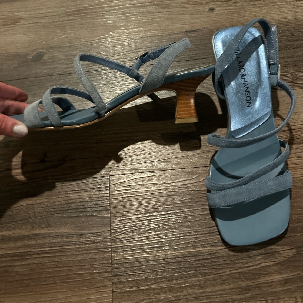 Hillard & Hanson Women's Gray Strappy Heels